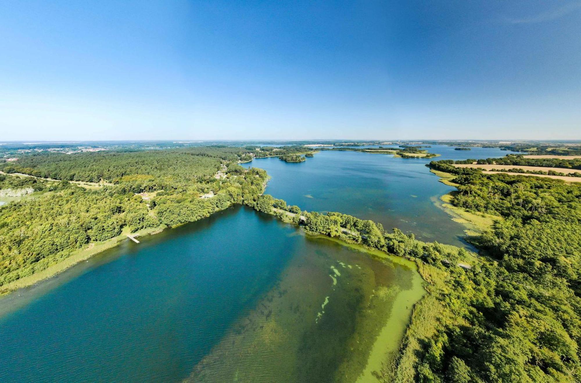 Апартаменты Lotusblume - 5 Sterne Ferienunterkunft Mit Moeblierter Terrasse Am Krakower See Краков-ам-Зе Экстерьер фото